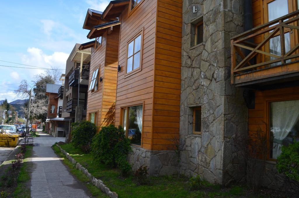 Apart Hotel Robles del Sur San Martín de los Andes Exterior foto