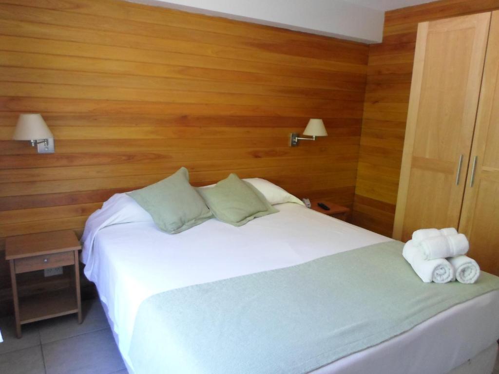 Apart Hotel Robles del Sur San Martín de los Andes Habitación foto